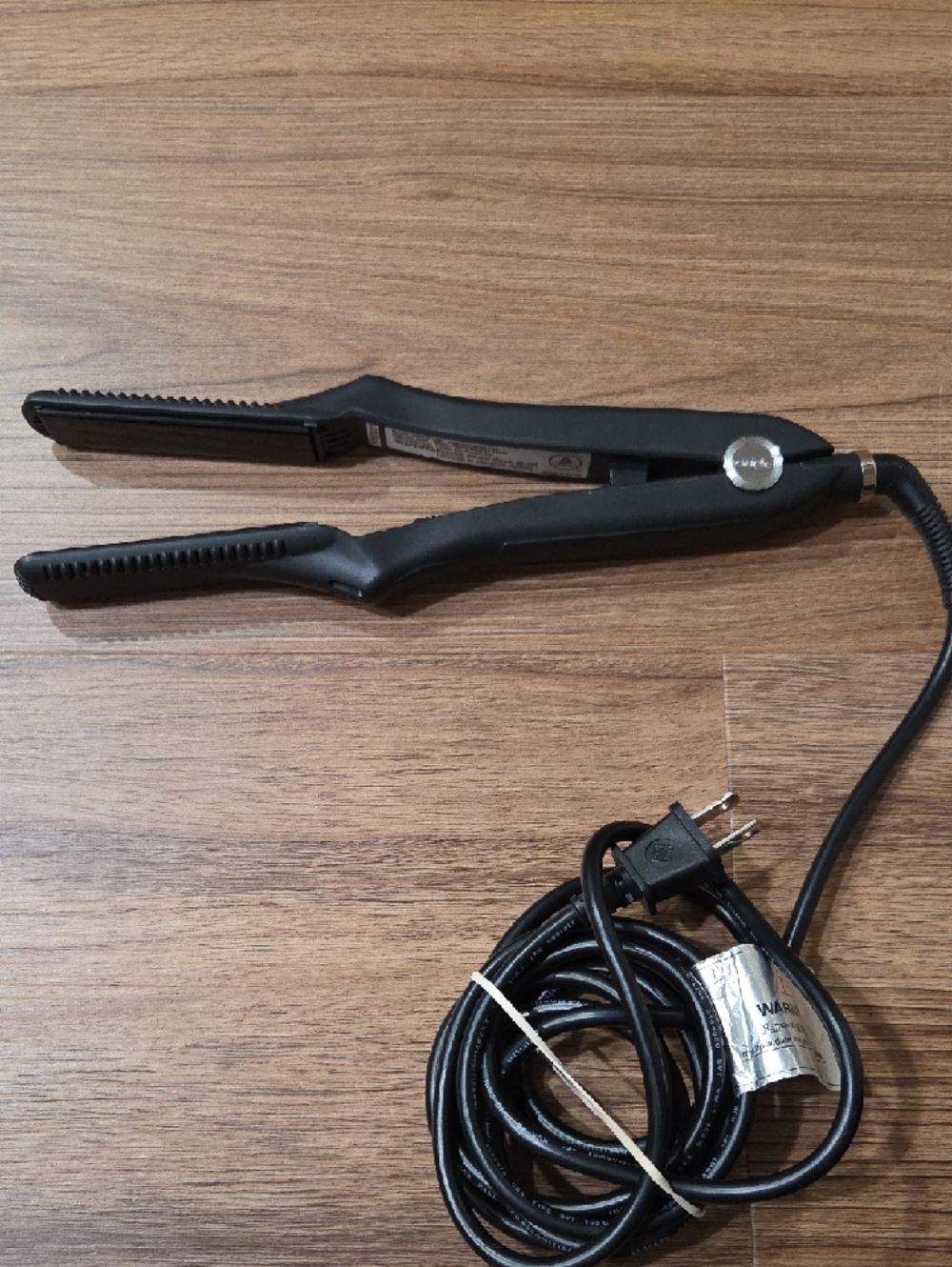 CROC Classic Black Heated Hair Straightening Brush - Picture 4 of 9